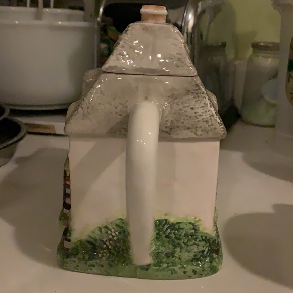 Vintage Ceramic Teapot - Picture 4 of 6